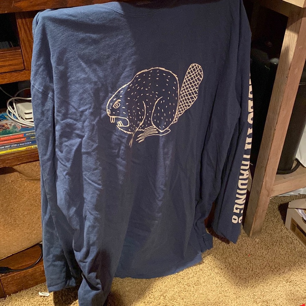 Men’s large, long sleeve, angry beaver shirt